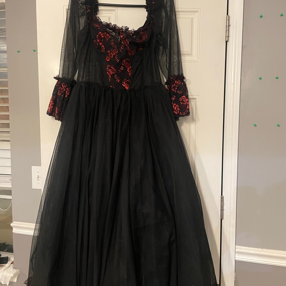 Halloween Elegant Black and Red Gothic Dress